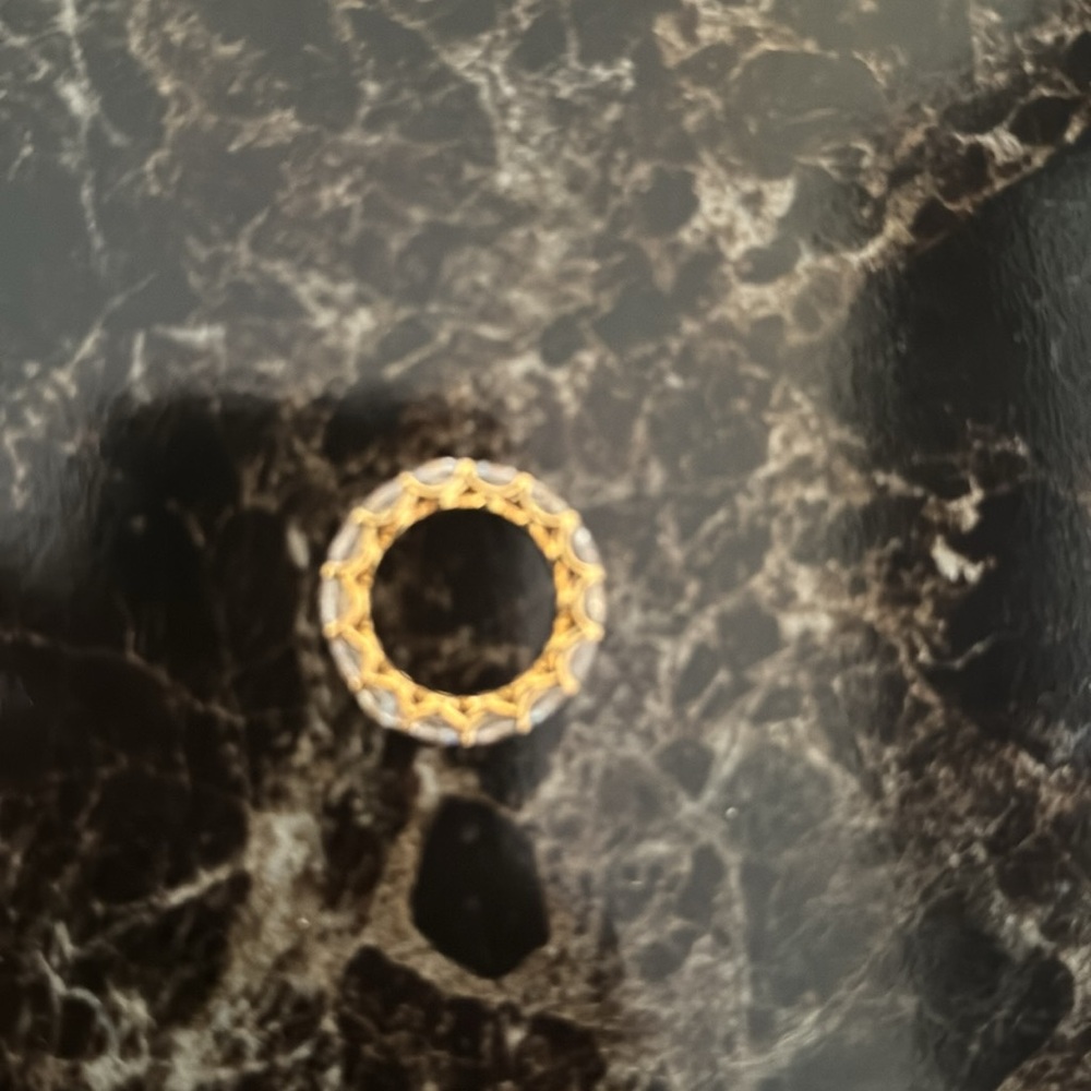 THE ROUND ETERNITY BAND - Picture 3 of 4